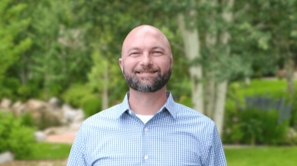 Blog Covers – 2024-10-11T074636.705 Headshot of Dustin Rauch, Caring Senior Service owner in Waco, TX